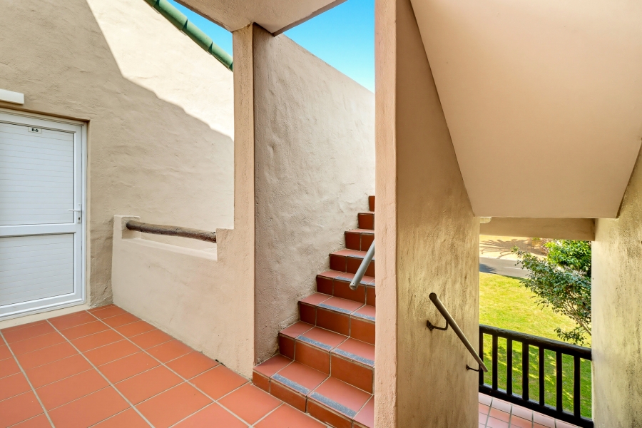 2 Bedroom Property for Sale in Greenways Golf Estate Western Cape